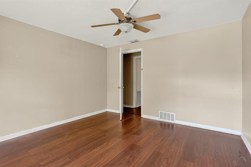 Image 35 of 59 For 871 10th St  