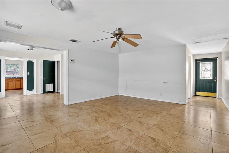 Image 42 of 59 For 871 10th St  