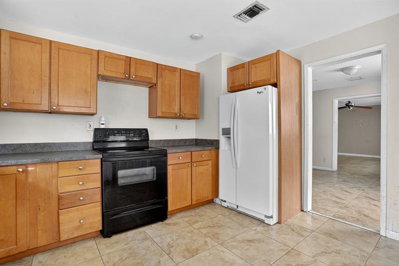 Image 49 of 59 For 871 10th St  