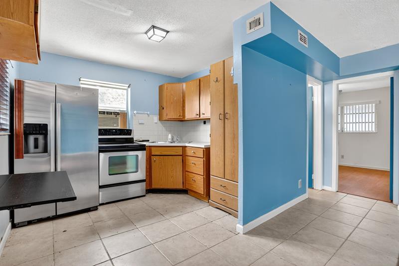 Image 50 of 59 For 871 10th St  