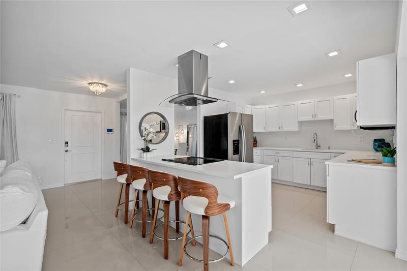 Image 13 of 43 For 1410 12th Street