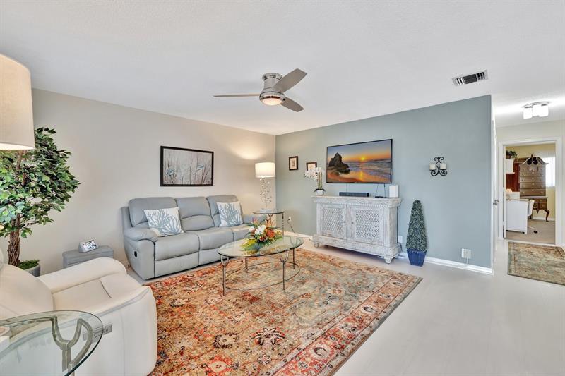 Image 10 of 50 For 2109 68th St  203