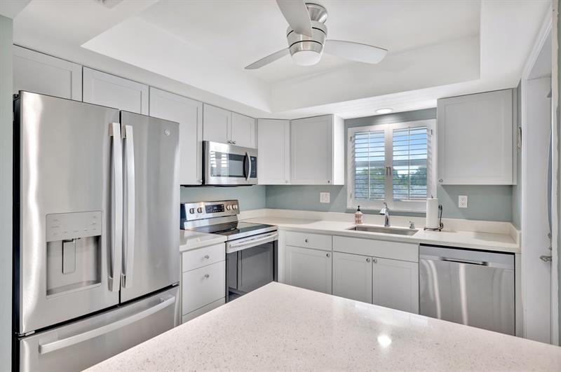 Image 17 of 50 For 2109 68th St  203