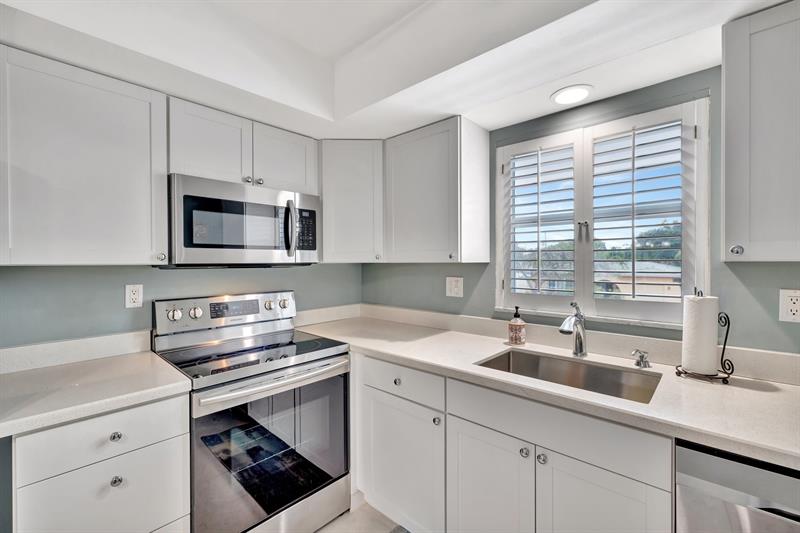 Image 19 of 50 For 2109 68th St  203