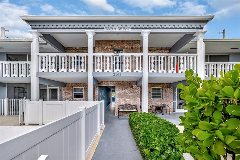 Image 2 of 50 For 2109 68th St  203