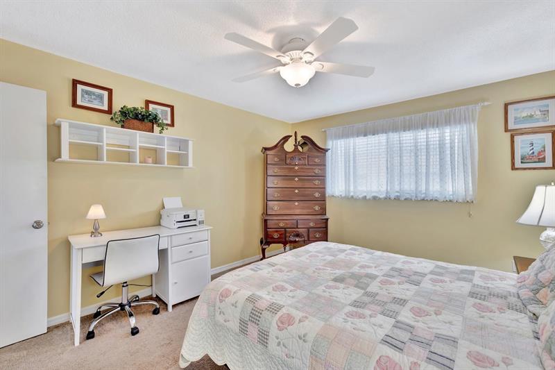 Image 28 of 50 For 2109 68th St  203