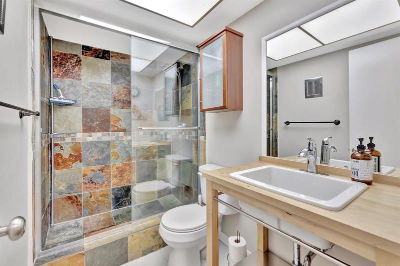 Image 30 of 50 For 2109 68th St  203