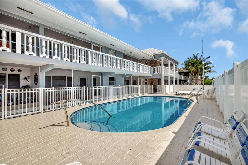 Image 33 of 50 For 2109 68th St  203