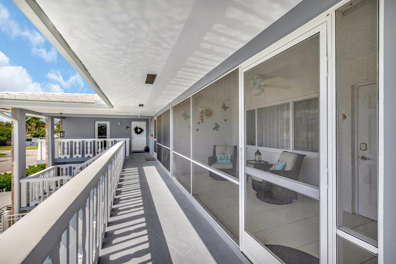 Image 4 of 50 For 2109 68th St  203