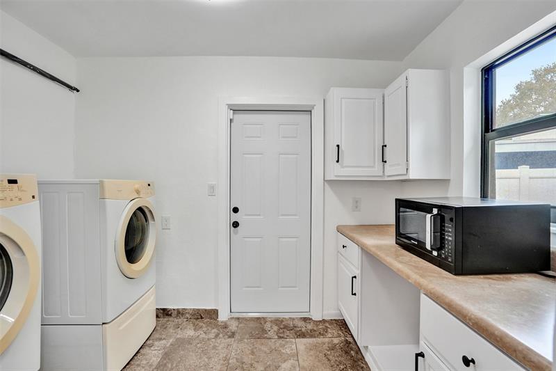 Image 14 of 47 For 1613 12th Ct