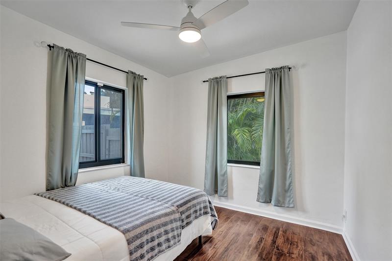 Image 23 of 47 For 1613 12th Ct