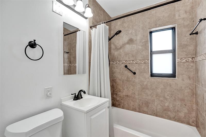 Image 24 of 47 For 1613 12th Ct