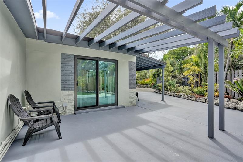 Image 26 of 47 For 1613 12th Ct