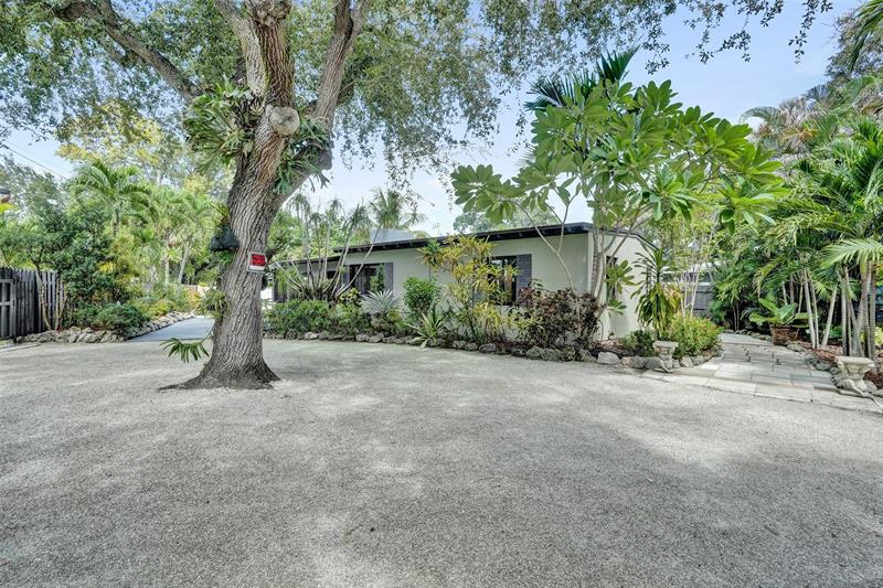 Image 3 of 47 For 1613 12th Ct
