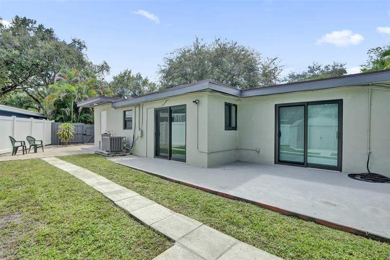 Image 31 of 47 For 1613 12th Ct