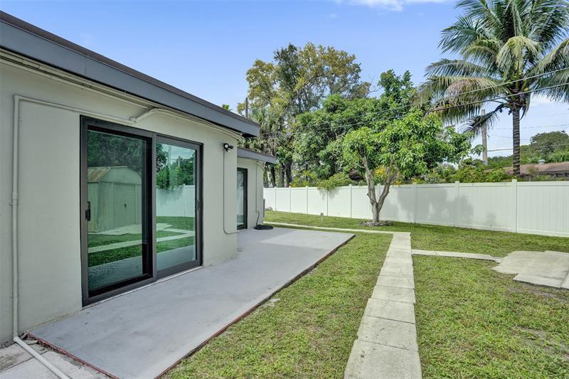 Image 32 of 47 For 1613 12th Ct