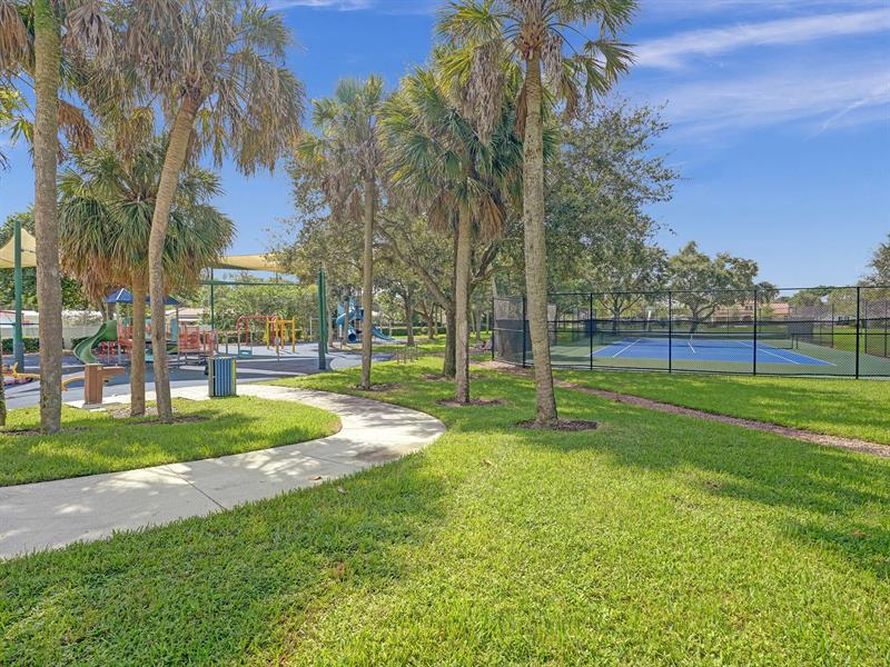 Image 37 of 47 For 1613 12th Ct