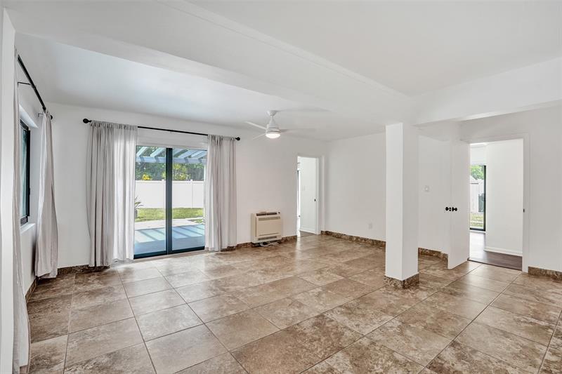 Image 7 of 47 For 1613 12th Ct