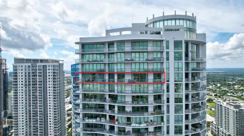 Image 33 of 40 For 100 Las Olas Blvd  4301