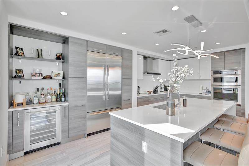 Image 6 of 40 For 100 Las Olas Blvd  4301