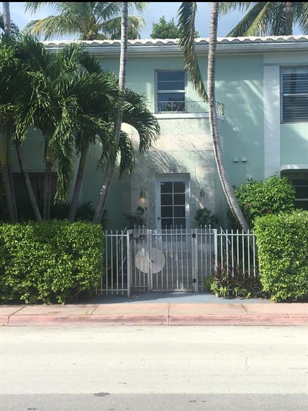 Details for 935 10th St  , Miami Beach, FL 33139