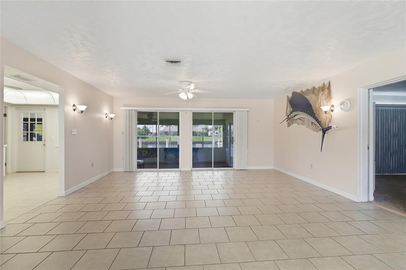 Image 7 of 42 For 133 Peckham St Se