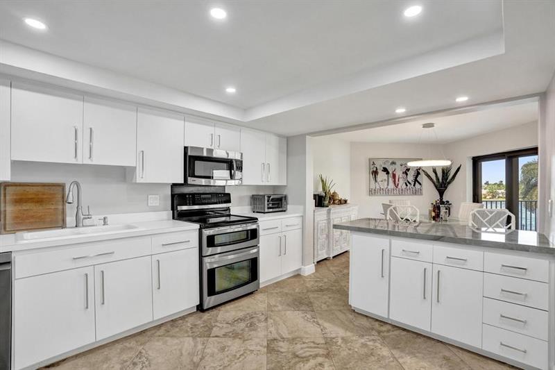 Image 12 of 64 For 501 Riverside Dr  203