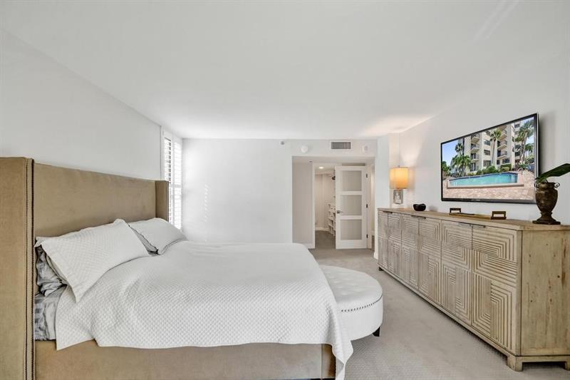 Image 31 of 64 For 501 Riverside Dr  203