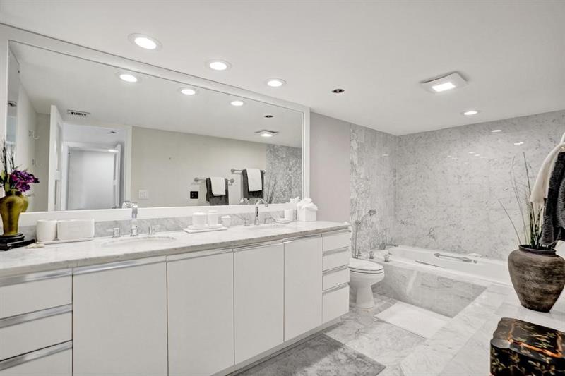 Image 33 of 64 For 501 Riverside Dr  203