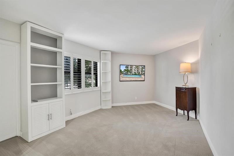 Image 36 of 64 For 501 Riverside Dr  203