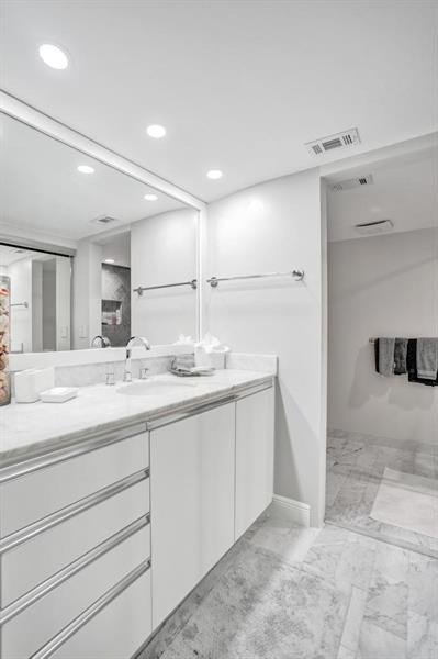 Image 38 of 64 For 501 Riverside Dr  203