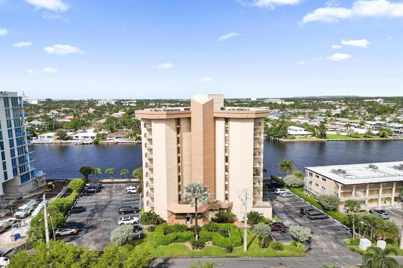 Image 4 of 64 For 501 Riverside Dr  203