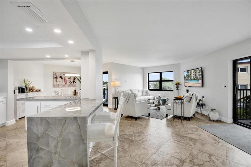 Image 7 of 64 For 501 Riverside Dr  203