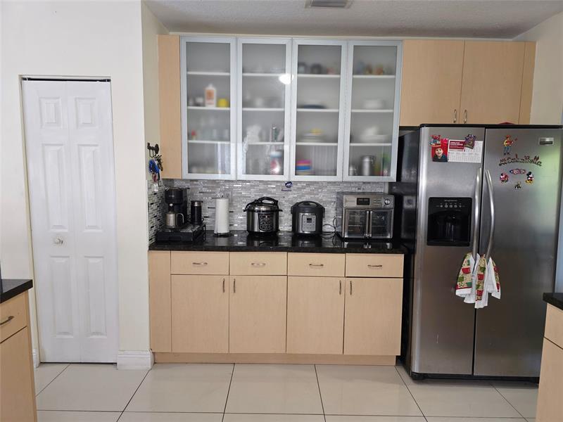 Image 18 of 37 For 21053 88th Pl