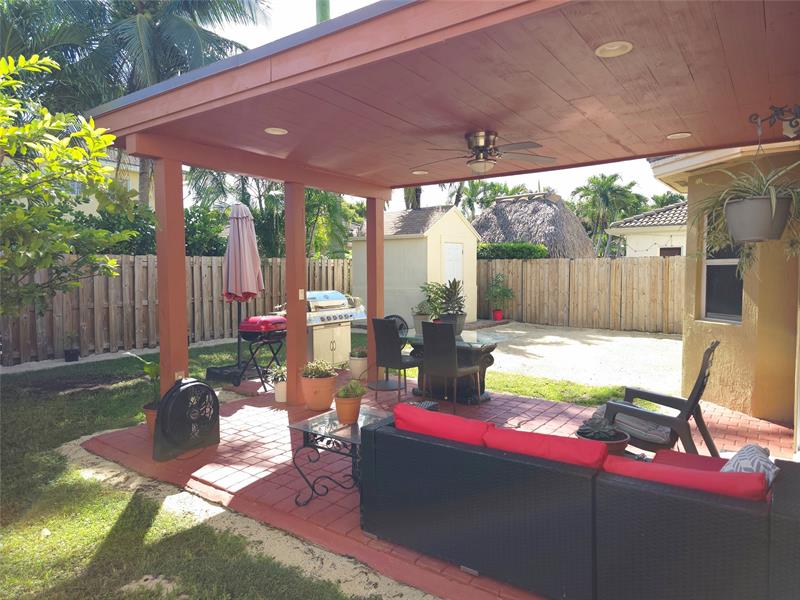 Image 9 of 37 For 21053 88th Pl