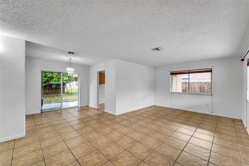 Image 3 of 16 For 2230 Havana Dr