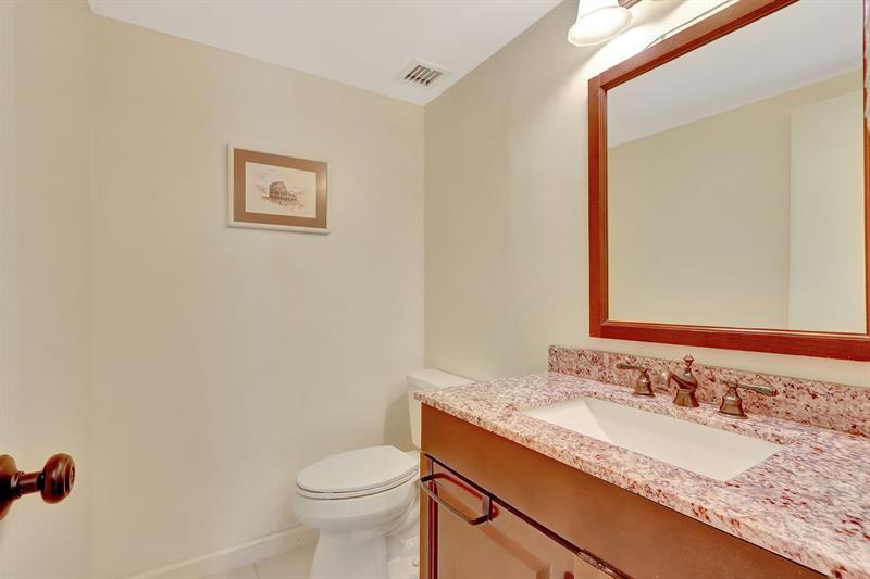Image 14 of 21 For 2000 Ocean Dr  1104