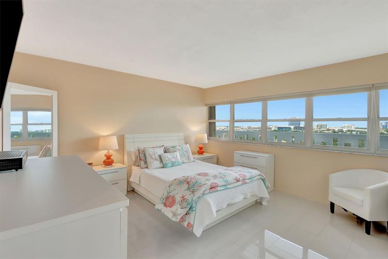 Image 15 of 21 For 2000 Ocean Dr  1104