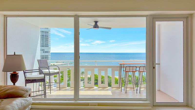 Image 3 of 21 For 2000 Ocean Dr  1104