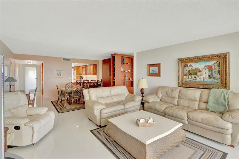 Image 8 of 21 For 2000 Ocean Dr  1104
