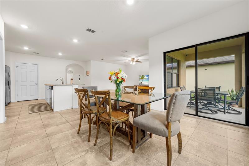 Image 11 of 22 For 6295 Regent St