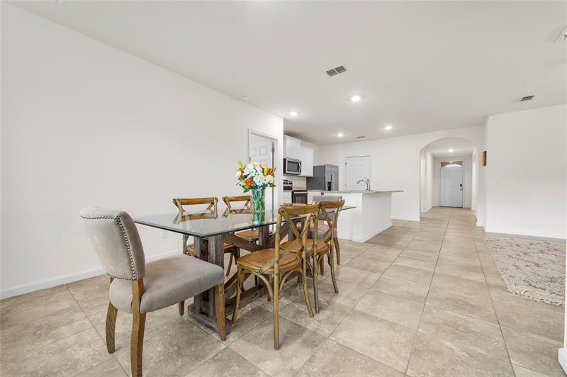 Image 12 of 22 For 6295 Regent St