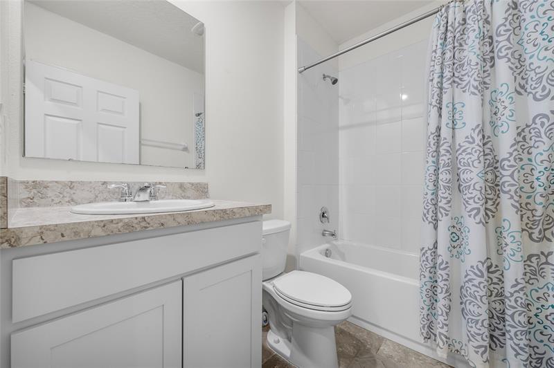 Image 19 of 22 For 6295 Regent St