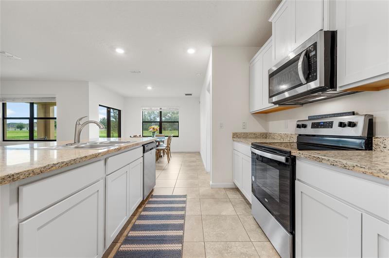 Image 6 of 22 For 6295 Regent St