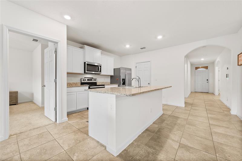 Image 8 of 22 For 6295 Regent St