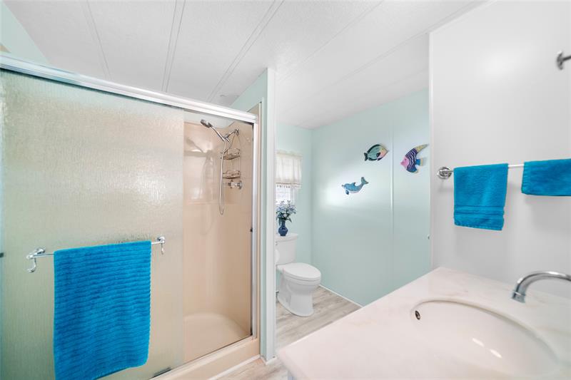 Image 21 of 32 For 5122 1st Ave