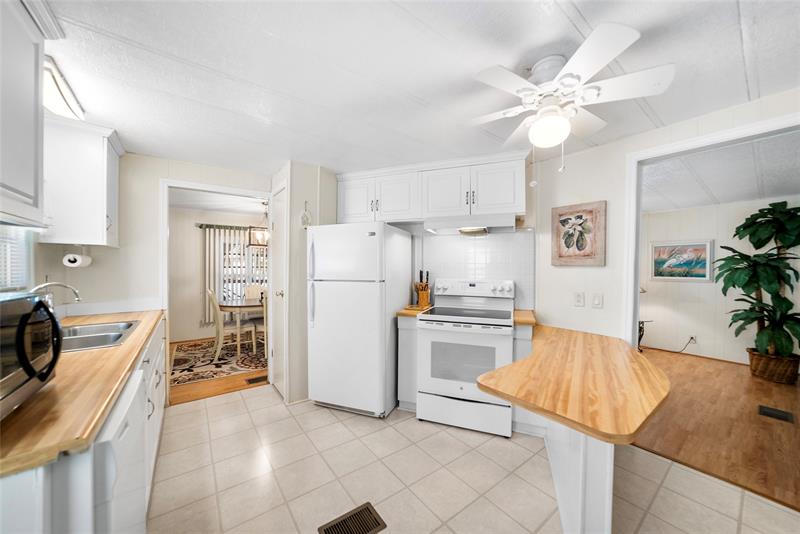 Image 6 of 32 For 5122 1st Ave