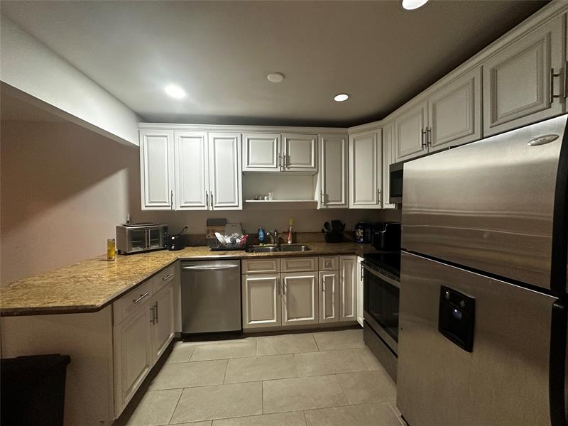 Image 3 of 35 For 10620 37th St