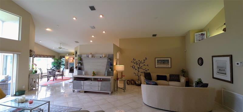 Image 11 of 39 For 6898 Grenelefe Rd