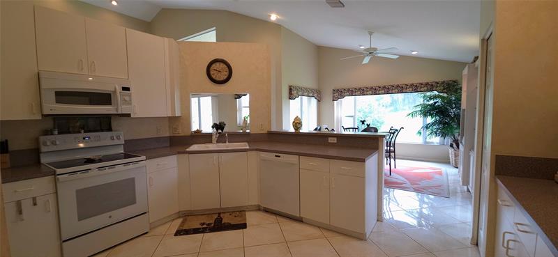 Image 21 of 39 For 6898 Grenelefe Rd